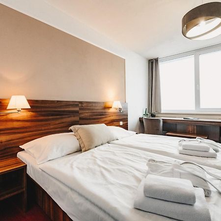Hotel Palcat Tabor Luaran gambar