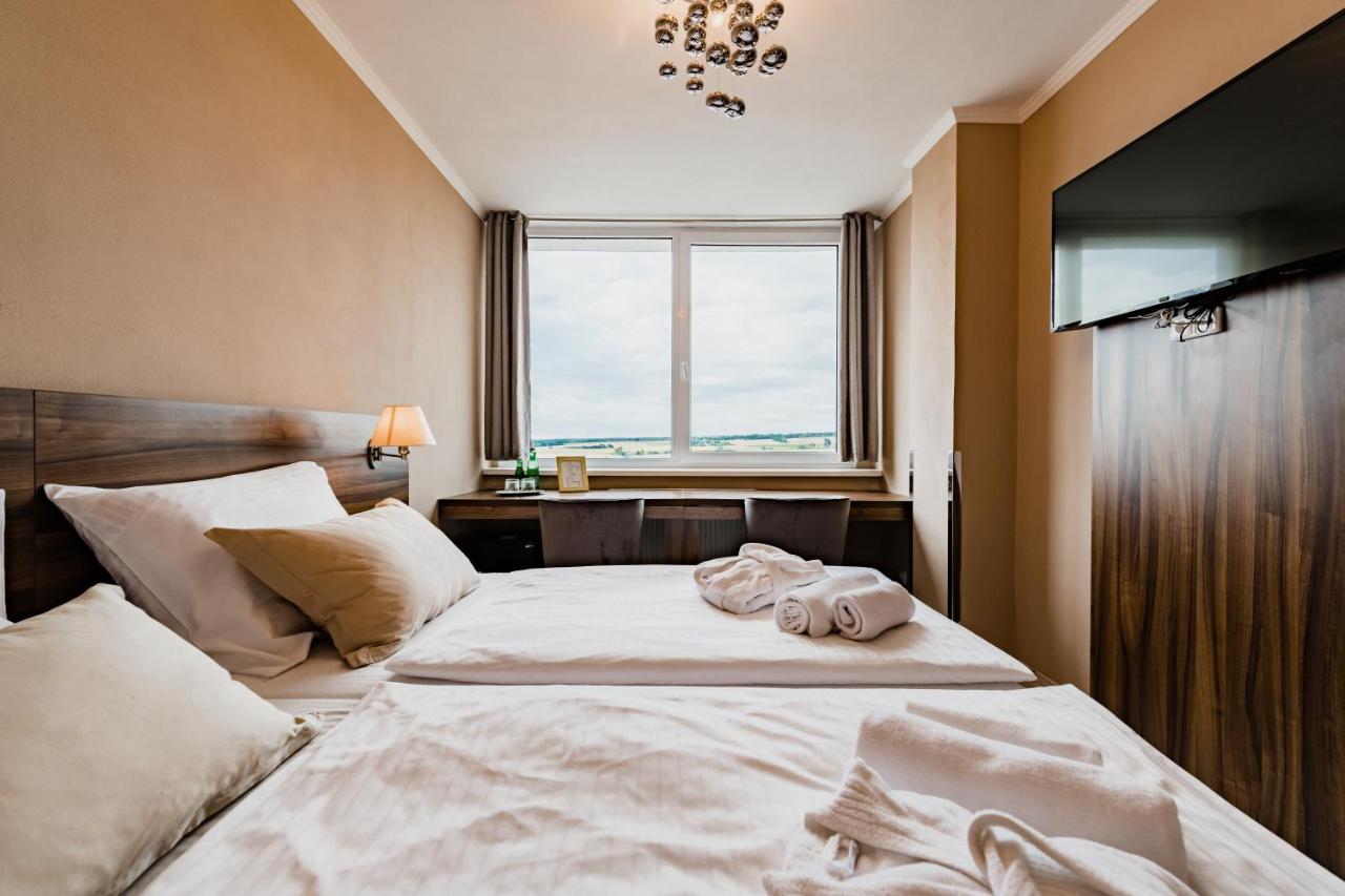 Hotel Palcat Tabor Luaran gambar