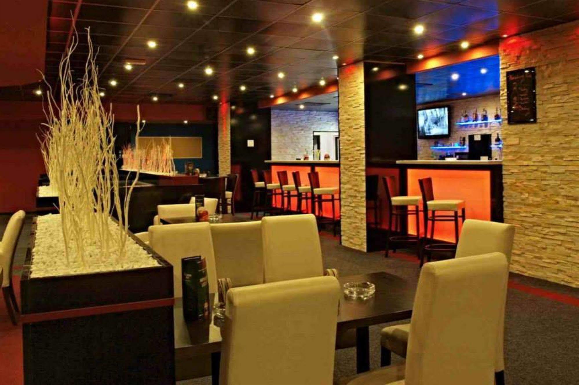 Hotel Palcat Tabor Luaran gambar